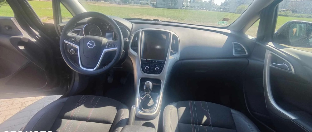 Opel Astra cena 29900 przebieg: 190000, rok produkcji 2012 z Mława małe 67